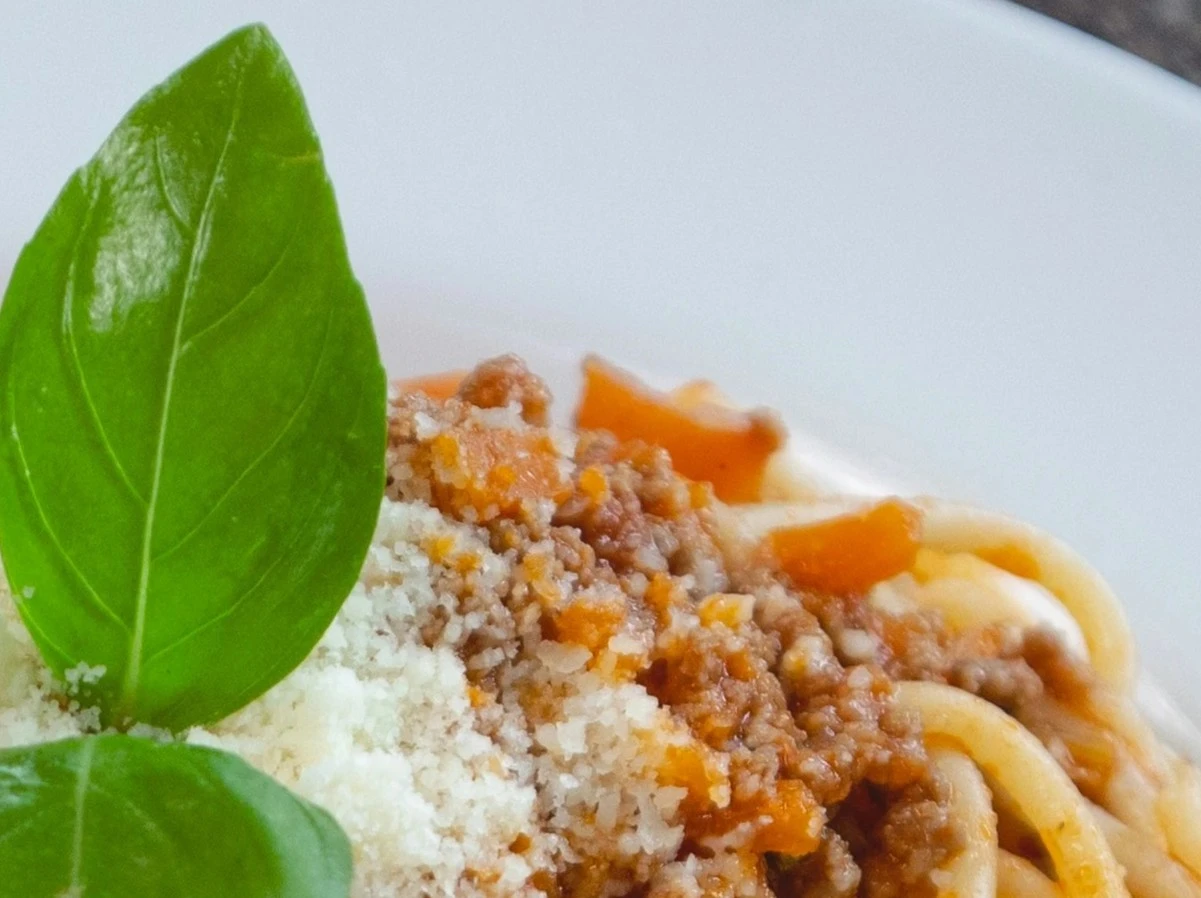 A bowl of spaghetti